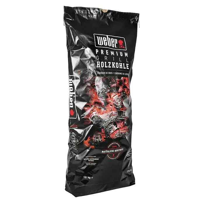 Weber Grillkohle - 10 kg - Produktaufnahme eines Weber Premium Grill Holzkohle-Sacks mit Holzkohle, ideal für ein schnelles Anzünden und eine lange Brenndauer beim Grillen.