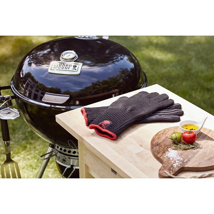 Weber Master-Touch GBS Kugelgrill Premium E-5770Schwarz/Silber, Hauptgrillfläche: Ø 54 cm Mood Shot