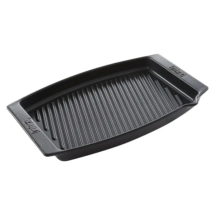 Weber Grillpfanne BBQ Keramik - L x B: 47 x 28 cm, Höhe: 4,4 cm - Abbildung einer schwarzen Weber Grillpfanne mit gerillter Oberfläche, ideal für die Zubereitung von Speisen auf dem Grill.