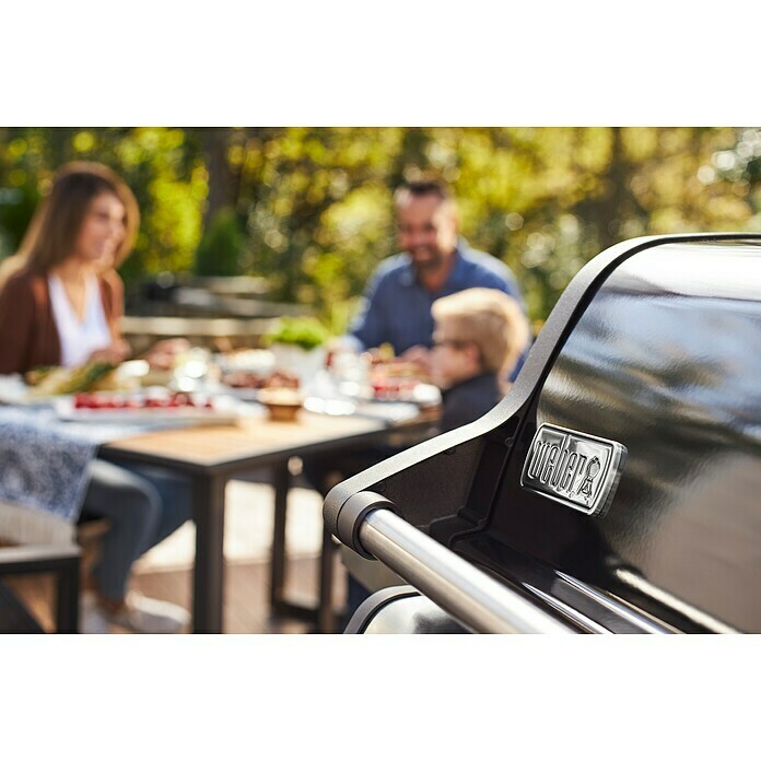 Weber Gasgrill Spirit Premium EP-335 GBSAnzahl Brenner: 3, Hauptgrillfläche: 60 x 45 cm, 15,1 kW Mood Shot