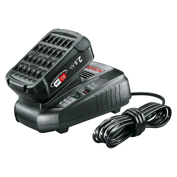 Bosch Power for All 18V Akku PBA 18V 2.5Ah W-B - 18 V, 2,5 Ah - Ein Bosch 2.5 Ah Akku wird auf einem Ladegerät aufgeladen. Das Ladegerät ist schwarz und hat ein spiralförmiges Kabel.