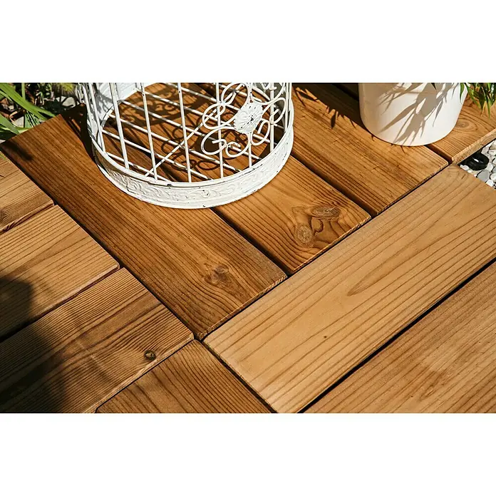 Loseta con sistema click Smartdeck - Pino, 30 x 30 x 2,5 cm, Natural, 6 ud. - Las baldosas de madera para exteriores, con su tono cálido y vetas visibles, añaden un toque de encanto rústico a cualquier área exterior.