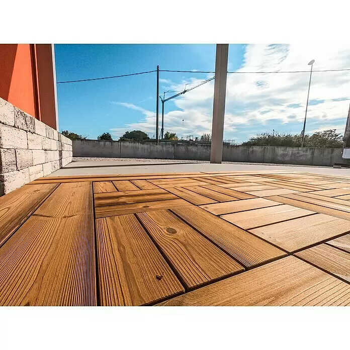 Klickfliese Smartdeck - Kiefer, 30 x 30 x 2,5 cm, Naturbraun, 6 Stk. - Stimmungsaufnahme