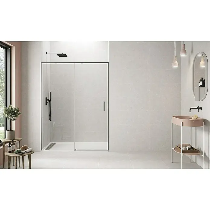 GME Mampara de ducha frontal Twenty - 155 x 195 cm, Espesor de vidrio: 6 mm, Negro - Un baño moderno con una elegante cabina de ducha de vidrio con marco negro, un lavabo elegante y elementos de diseño minimalistas.