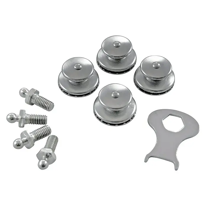 Marinetech Surtido de botones - Longitud rosca: 10 mm, M 5, Acero inoxidable - Imagen del producto de pomos de sujeción cromados, pernos y llave sobre un fondo negro. Adecuado para diversos propósitos de sujeción.