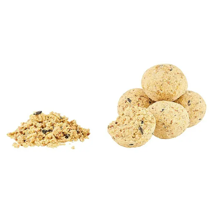 Dobar Meisenknödel - 100 Stk. - Abgebildet sind Fettfutterbällchen für Wildvögel und eine lose Mischung, die zur Herstellung dieser nahrhaften Leckerbissen verwendet werden kann.