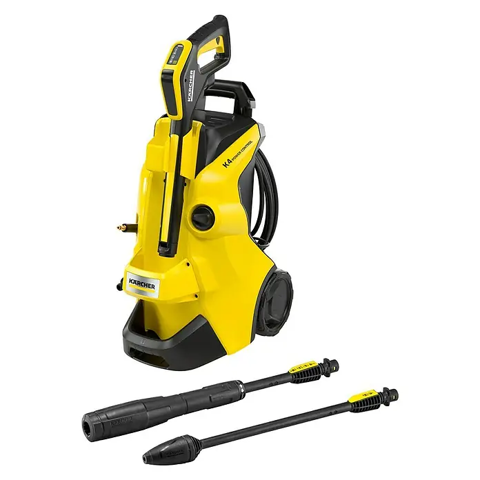 Kärcher Hidrolimpiadora de alta presión K4 Power Control - 130 bar, 1.800 W, Capacidad de bombeo: 420 l/h - La imagen muestra una hidrolimpiadora Kärcher K4 Power Control con accesorios sobre un fondo negro.