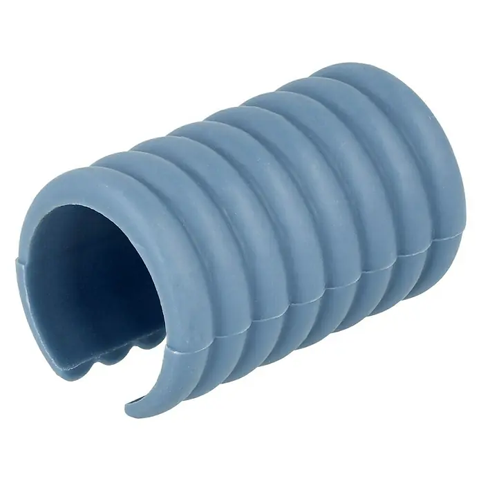 Fußkappen - Passend für: Sunfun Marissa Sonnenliege, Blau - Nahaufnahme eines blauen, flexiblen Kabelschutzes aus Kunststoff mit gerippter Oberfläche und offenem Design.