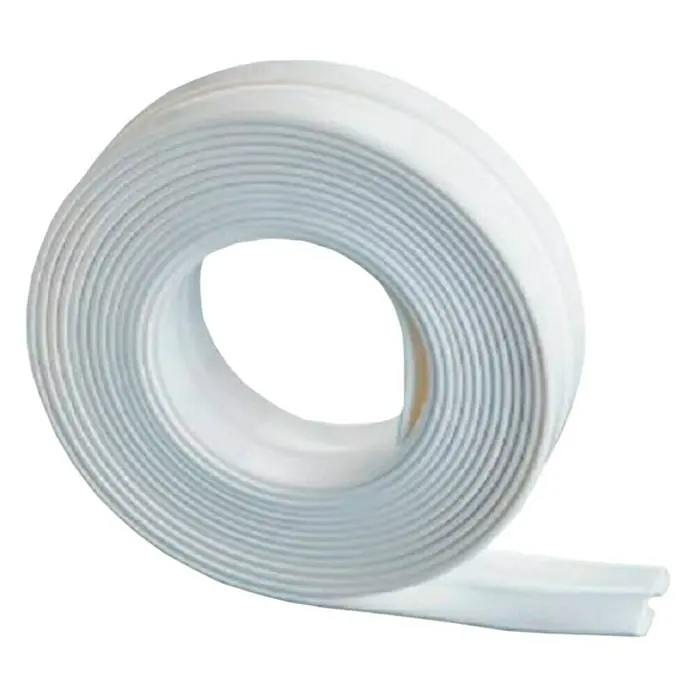 Wenko Abdichtband - 350 x 2,8 cm, Weiß - Eine Rolle weiße, selbstklebende Dichtungsband für den Einsatz im Badezimmer oder Küche, um Fugen abzudichten und Feuchtigkeit zu verhindern.
