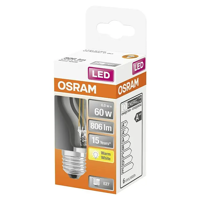 Osram Retrofit LED-Lampe Classic P 60 - E27, Nicht Dimmbar, Warmweiß, 806 lm, 6 W - Das Bild zeigt eine LED-Lampe von Osram in einer Verpackung, die Informationen zu Leistung, Helligkeit und Energieeffizienzklasse enthält.