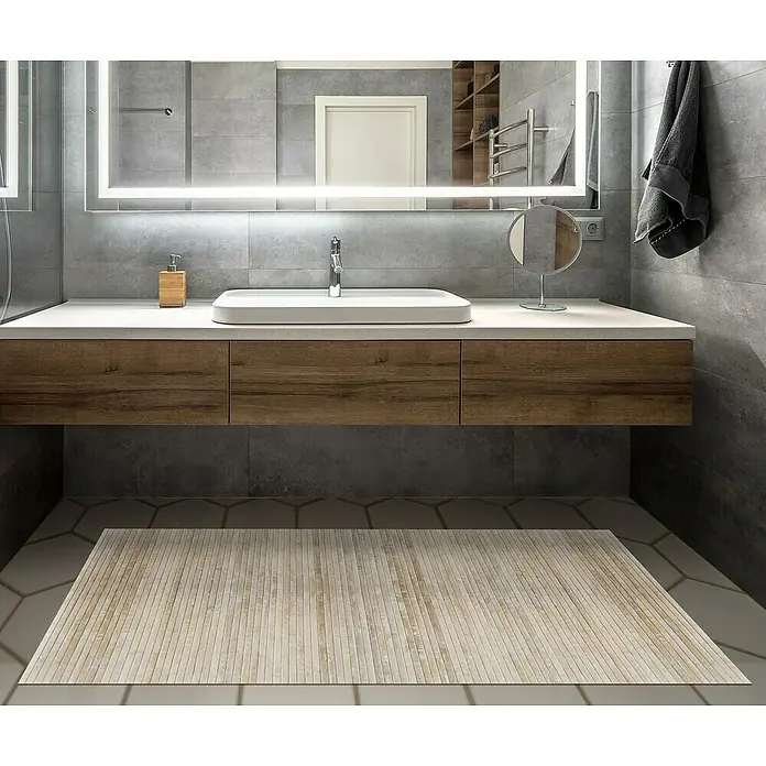 Alfombra de bambú Cool - Yeso, 200 x 50 cm - Moderno baño con mueble de lavabo efecto madera, elegante lavabo y espejo luminoso, creando un espacio luminoso y con estilo.