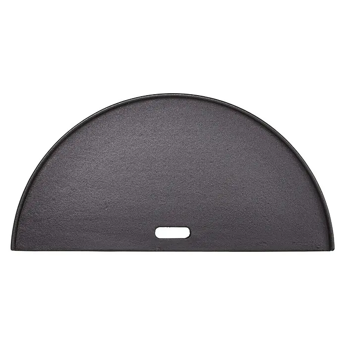 Kamado Joe Grillplatte halbrund - L x B: 22,5 x 46,5 cm, Gusseisen - Hier ist eine halbrunde Grillplatte aus Gusseisen, ideal zum Grillen von Speisen aller Art. Die Platte ist schwarz und hat eine glatte Oberfläche.