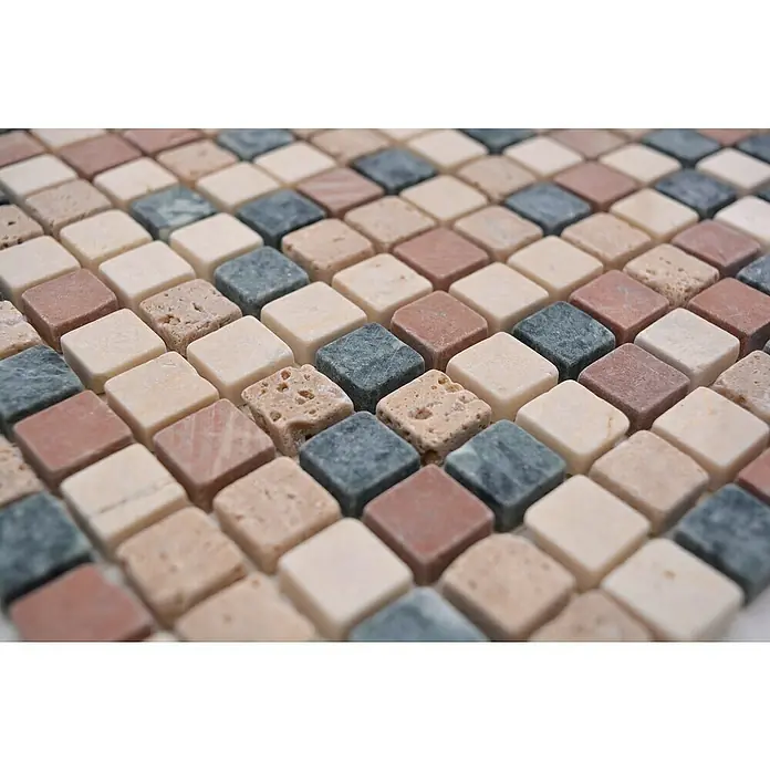 Mosaikfliese Quadrat Mix MOS 15/RND - 32,2 x 30,5 cm, Braun/Beige, Matt - Nahaufnahme eines Musters aus quadratischen Mosaikfliesen in verschiedenen Farben und Texturen, ideal für Wand- oder Bodengestaltung.