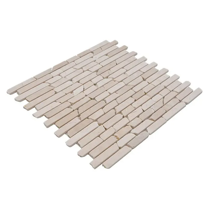 Mosaikfliese MOS BRICK 13R - 32,2 x 30,5 cm, Beige, Matt - Nahaufnahme einer quadratischen Matte mit beigen Stabmosaikfliesen auf schwarzem Hintergrund, die sich ideal für Badezimmer oder Küchen eignet.