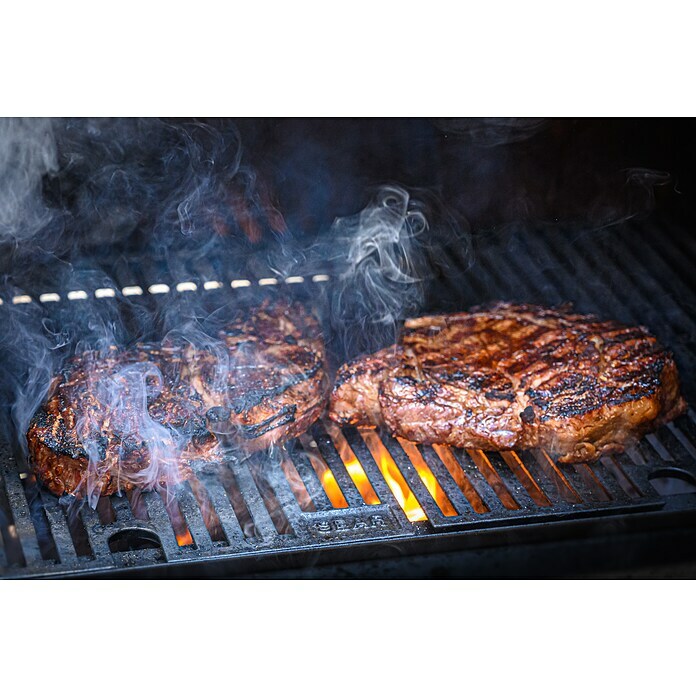 Masterbuilt Holzkohlegrill Gravity 560 DigitalSchwarz, Hauptgrillfläche: 56 x 38 cm Use Shot