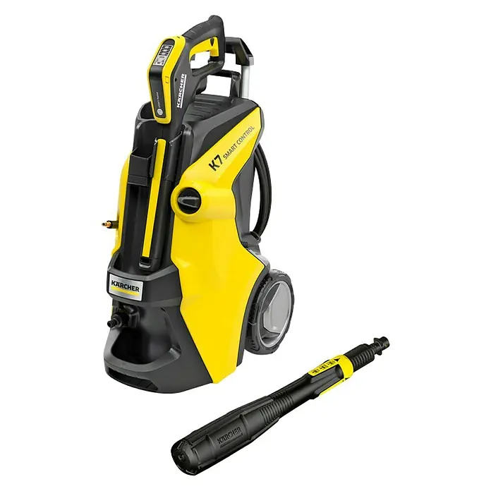 Kärcher Hidrolimpiadora de alta presión K7 Smart Control - 180 bar, 3.000 W, Capacidad de bombeo: 600 l/h - La imagen muestra una hidrolimpiadora Kärcher K7 Smart Control amarilla y negra, con accesorios, sobre un fondo negro.