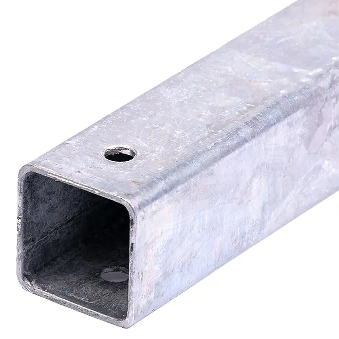Stema Kissenstütze - L x B x H: 40 x 4 x 4 cm - Das Bild zeigt ein Vierkantrohr aus verzinktem Stahl mit Löchern. Das Rohr ist für verschiedene Anwendungen geeignet und robust.