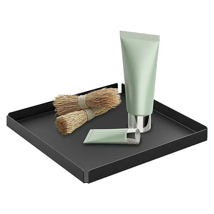 Zack Tablett Potes - 20 x 20 x 2 cm, Edelstahl, Schwarz - Ein elegantes schwarzes Tablett mit Hautpflegeprodukten und dekorativen Strohbündeln. Ideal für stilvolle Badezimmerdekoration.