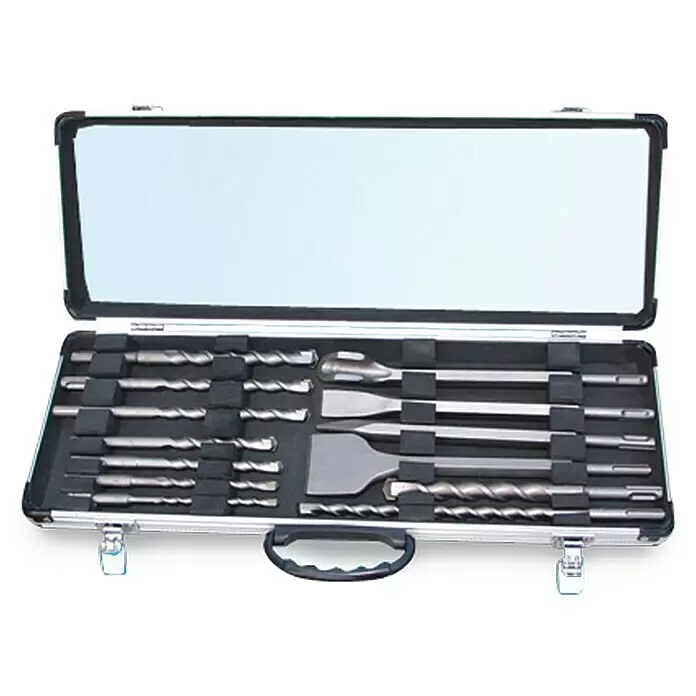 Stayer Martillo combinado HD6DK - 1.500 W, 7 J, Alojamiento SDS-Plus - Maleta metálica plateada con una variedad de brocas y cinceles de metal gris para taladro percutor, organizados en espuma negra.