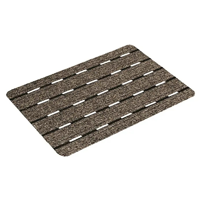 Astra Fußmatte Perfo Rips - Beige, 40 x 60 cm, 100 % Polypropylen - Eine braune, rechteckige Fußmatte mit dunklen Streifen und abgerundeten Ecken liegt auf einem schwarzen Hintergrund.