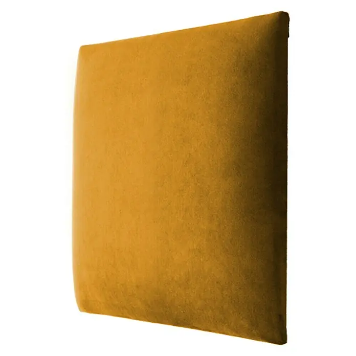 Fllow Set de paneles de pared acolchados Set Velvet A1 - 270 x 150 cm, Mostaza - Primer plano de un panel acústico cuadrado de color ocre con textura suave, ideal para la absorción acústica.