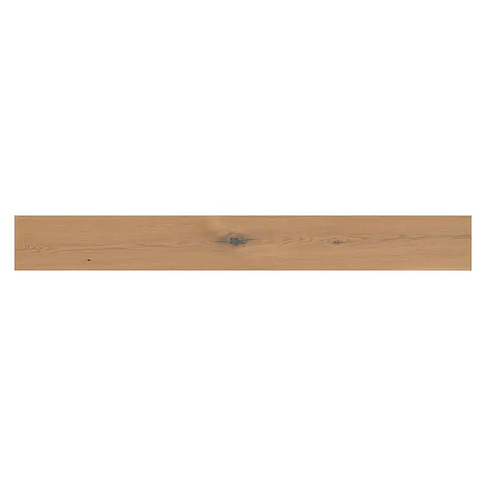 Parquet large roble blanco premium - 1.200 x 145 x 14 mm - Primer plano de una sola tabla de madera marrón claro con un patrón de grano oscuro y un nudo, ideal para pisos.