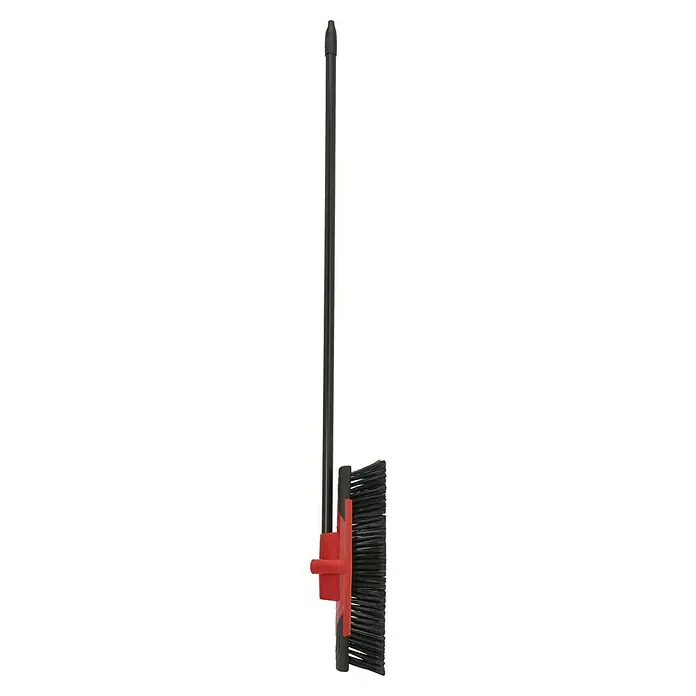 BAUHAUS Straßenbesen - Breite Besen: 46 cm, Material Borsten: Polypropylen, Mit Stiel - Abgebildeter Straßenbesen mit rotem Griff und schwarzen Borsten, ideal für die Reinigung von Außenbereichen.