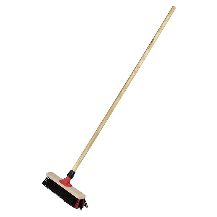 Gardol Besen Universal - Arbeitsbreite: 40 cm, Material Borsten: Elaston - Straßenbesen mit Holzstiel und roten Akzenten, ideal für den Außenbereich. Robust und langlebig für effektive Reinigung von Wegen und Plätzen.