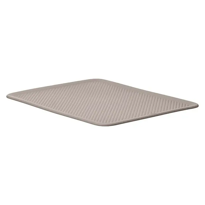 Tatay Baobab Tapa para cesta - 30 x 39 x 0,7 cm, Taupe - Un escurreplatos gris con una superficie acanalada, ideal para secar platos y utensilios de cocina. La superficie está ligeramente inclinada para permitir que el agua drene.