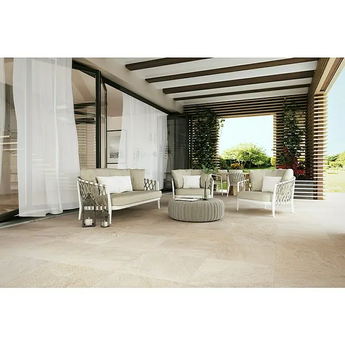 Atlas Concorde Solution Regent Terrassenfliese Ivory - 60 x 60 x 2 cm, Beige/Braun, Matt - Einladender Außenbereich mit bequemen Outdoor-Möbeln und stilvollem Steinteppich, ideal zum Entspannen und Genießen der Natur.