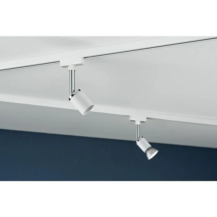 Paulmann URail Deckenstrahler Pure II - L x B x H: 11 x 5,8 x 6,6 cm, GU10, Weiß - Zwei moderne, weiße Strahler an einer Schiene, die an einer weißen Decke befestigt sind und Akzentbeleuchtung bieten.