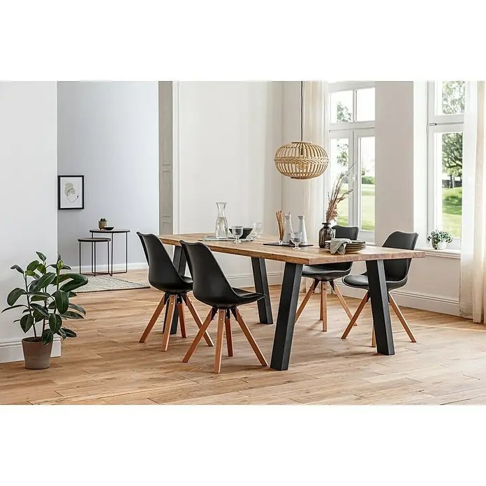 Pur Iternal Black Edition Tischbein Strong - 900 x 150 x 712 mm, Schwarz, U-Form, Passend für: Tischplatten Breite ≥ 100 cm, 2 Stk. - Esstisch mit Holzplatte und schwarzen Metallbeinen umgeben von vier schwarzen Stühlen mit Holzbeinen.