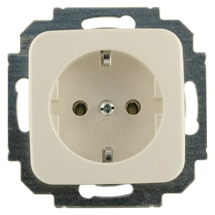 Steckdose Handwerker-Pack K993817 - Reinweiß, Glänzend, Kunststoff, Unterputzmontage - Steckdose mit Metallrahmen.