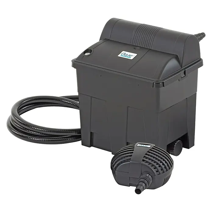 Oase BioSmart Durchlauffilter-Set 5000 - 25 W, Teichgröße: 5 m³ - Oase Filterset für Gartenteiche: Effiziente Reinigung und klares Wasser mit Pumpe, Filter und Schlauch für gesunde Teichumgebung.