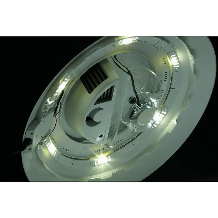 biOrb Terrarium AIR - Ø x H: 51,2 x 57,8 cm, 60 l, Weiß, Kunststoff - Nahaufnahme des detailreichen Innenlebens einer beleuchteten Modellraumschiff Untertasse, die filigrane Details und Beleuchtung hervorhebt.
