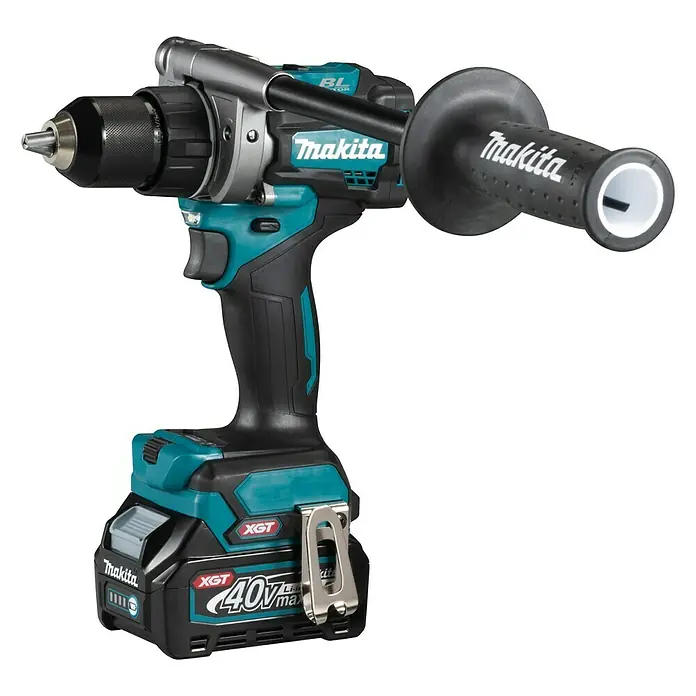 Makita XGT 40V max. Akku-Bohrschrauber DF001GD201 - 40 V, 2 Akkus, 2,5 Ah, 140 Nm - Makita XGT Akku-Bohrschrauber mit Zusatzgriff. Das Gerät ist in Schwarz und Türkis gehalten und hat einen 40V-Akku.
