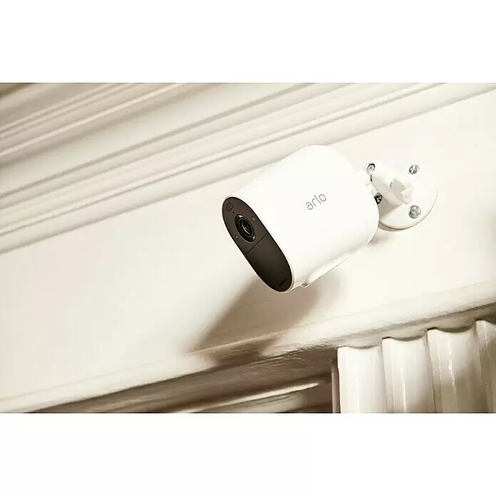 Arlo Überwachungskamera Essential 3er Set - 1.080 Pixel (Full HD), Erfassungswinkel: 130 °, Weiß, 3 Stk. - Stimmungsaufnahme
