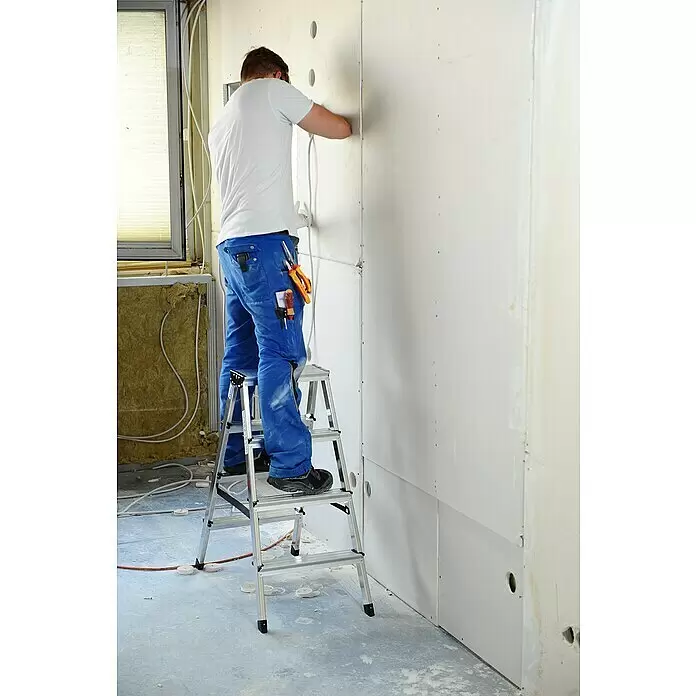 Krause Monto Doppel-Stehleiter Dopplo - Arbeitshöhe: 2,4 m, Anzahl Tritte: 8 Stk., Belastbarkeit: 150 kg, Aluminium - Anwendungsbeispiel