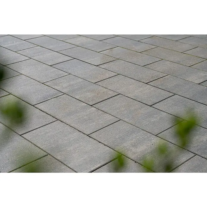 Diephaus Pflasterstein Lincoln - Quarzit, 60 x 30 x 8 cm, Rechteckig - Graue Pflastersteine im Fischgrätmuster, ideal für Einfahrten und Terrassen, bieten eine robuste und stilvolle Oberfläche.