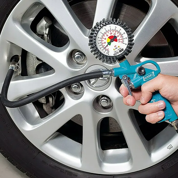 Hazet Reifenfüllmesser 9041-1 - Max. 8 bar, Schlauchlänge: 40 cm - Hazet Reifenfüller mit Manometer zum präzisen Messen und Befüllen von Autoreifen für optimale Leistung und Sicherheit im Straßenverkehr.