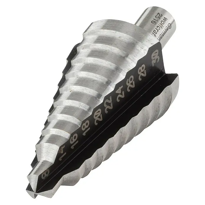 Wolfcraft Stufenbohrer - Stahl, Durchmesser: 8 mm - 30 mm - Ein Stufenbohrer der Marke German Wolfcraft 2516. Dieses Werkzeug ist ideal zum Bohren von Löchern in verschiedenen Größen.
