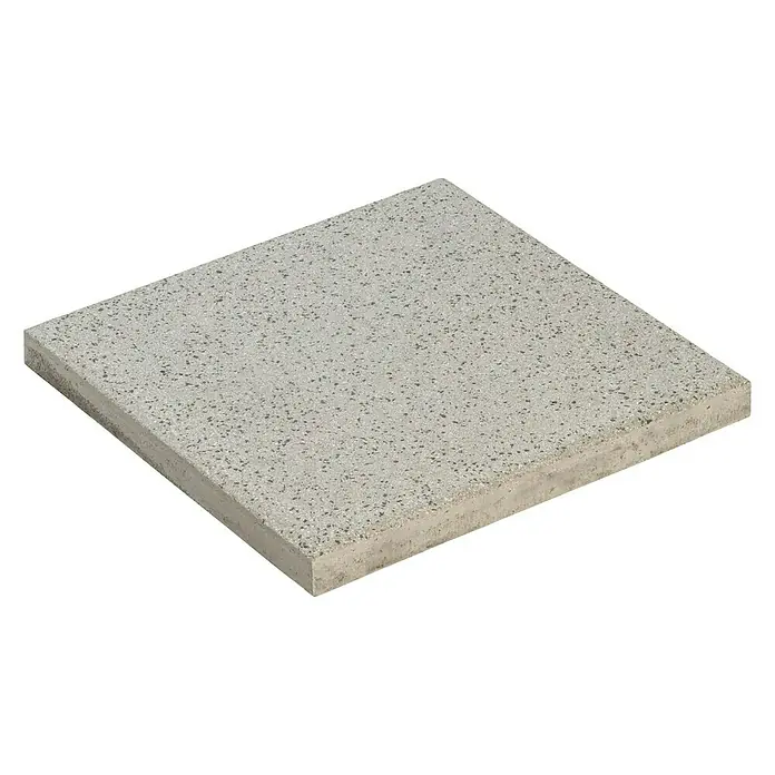 Diephaus Terrassenplatte Norfolg40 x 40 x 4 cm, Quarz, Beton - Nahaufnahme einer einzelnen quadratischen Betonpflasterplatte mit gesprenkelter Oberfläche vor einem schwarzen Hintergrund.