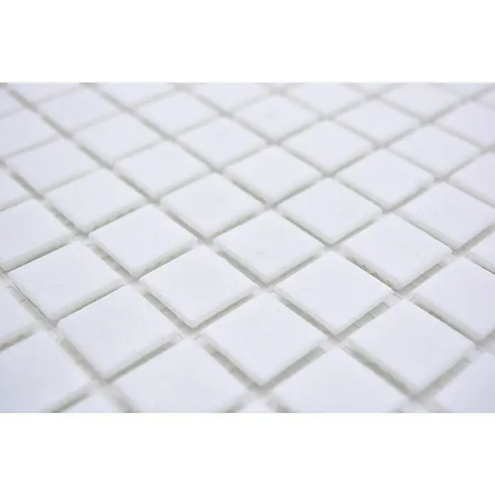 Mosaikfliese Quadrat Crystal Uni GM A 11P - 32,7 x 30,5 cm, Weiß, Glänzend - Nahaufnahme von weißen quadratischen Mosaikfliesen, die ein sauberes und modernes Muster für Badezimmer- oder Küchenböden bilden.