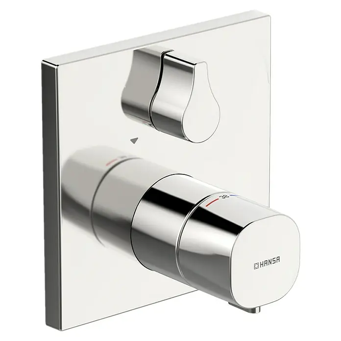 Hansa Living UP-Badewannenthermostat - Eckig, Chrom, Glänzend - Nahaufnahme eines HANSA-Thermostatmoduls für die Dusche mit quadratischer Blende in Chrom für moderne Badezimmer.