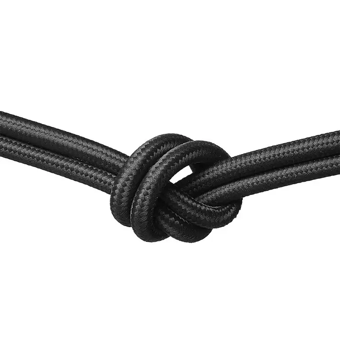 Home Sweet Home Textilkabel Meterware Online - Schwarz, 3, 0,75 mm² - Nahaufnahme eines schwarzen, geflochtenen Kabels mit einem Knoten. Das Kabel ist robust und hat eine feine Textur.
