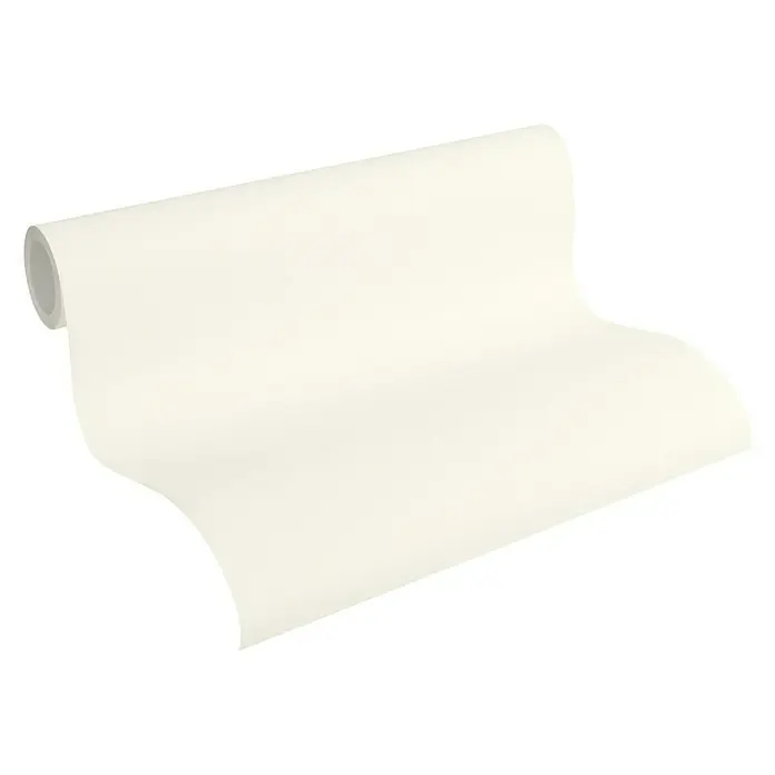 A.S. Création New Life Vliestapete mit feiner Struktur - Creme, Uni, 10,05 x 0,53 m - Eine Rolle elfenbeinfarbene Tapete, teilweise abgerollt, präsentiert das schlichte Design und die Textur des Produkts vor schwarzem Hintergrund.