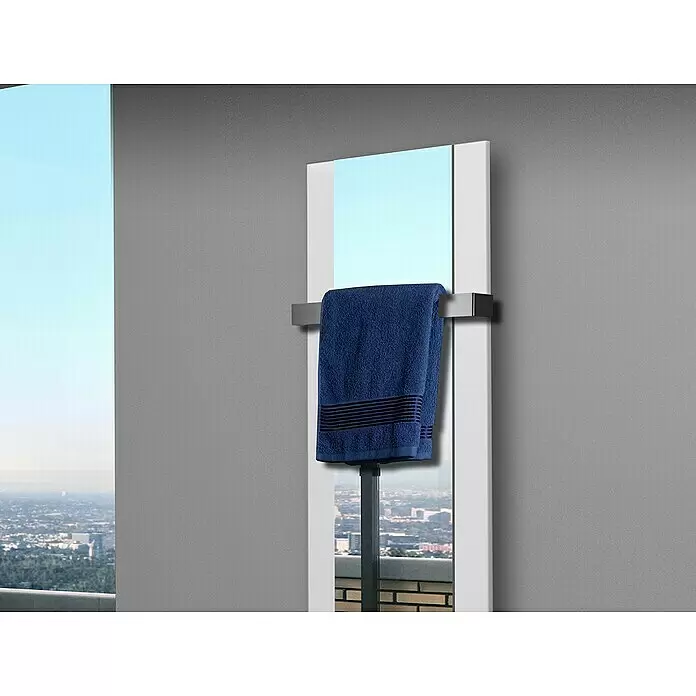 Szagato Designheizkörper Singapur - B x H: 470 x 1.200 mm, Wärmeleistung bei Vorlauftemperatur von 75 °C (D: 50): 799 W, Weiß, Mit 1 Handtuchhalter (50 mm) - Stimmungsaufnahme