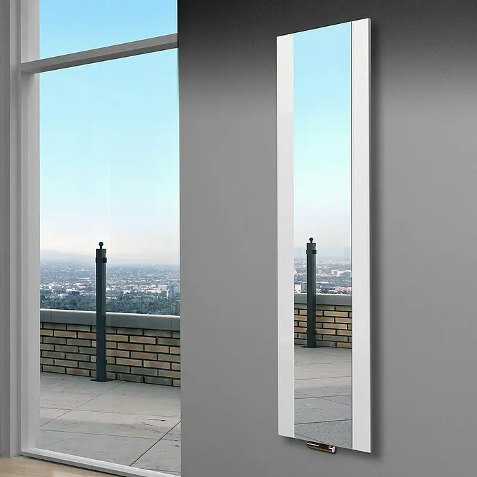 Szagato Designheizkörper Singapur - B x H: 470 x 1.800 mm, Weiß, Ohne Handtuchhalter - Elegantes, schlankes Heizkörperelement mit Spiegel- und Glattlackfront in Weiß. Perfekt für moderne Badezimmer und Wohnräume.