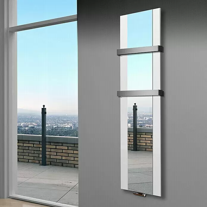 Szagato Designheizkörper Singapur - B x H: 470 x 1.800 mm, Weiß, Mit 2 Handtuchhalter (50 mm) - Stimmungsaufnahme