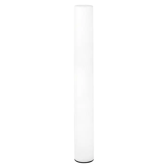 New Garden Außenstehleuchte Fity - Höhe: 160 cm, IP65, Weiß - Detailaufnahme einer eleganten, weißen, zylindrischen Kerze, perfekt für stimmungsvolle Beleuchtung und Dekoration in jedem Raum.